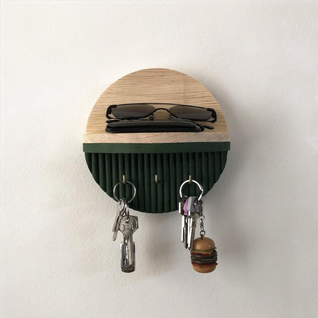 Key Holder with Round Minimalist Shelf