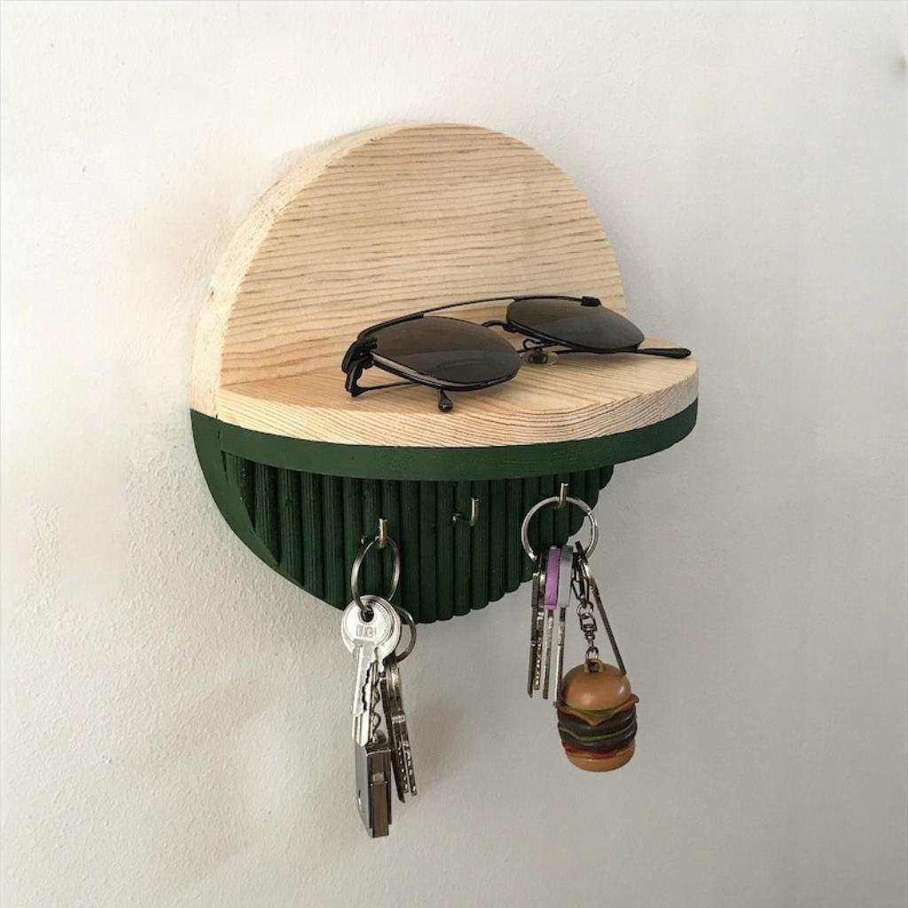 Key Holder with Round Minimalist Shelf